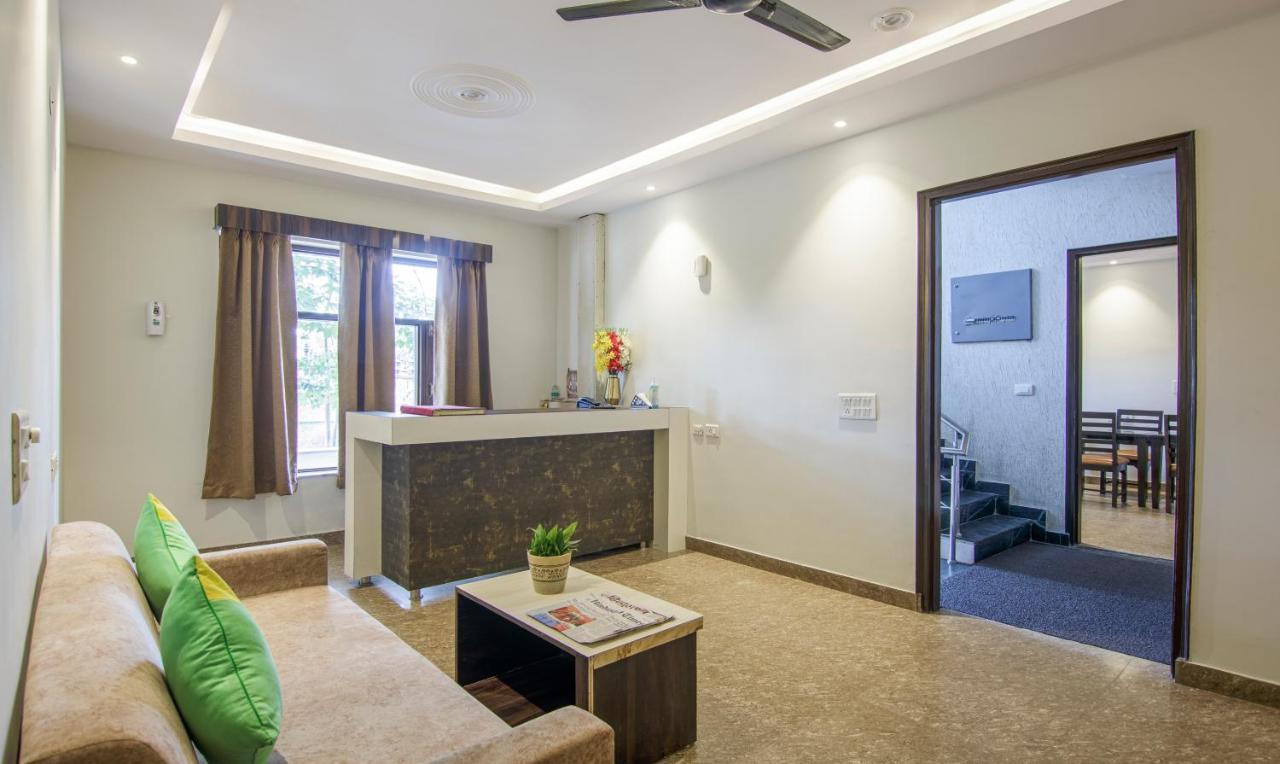 Treebo Swastika Premium Noida Exterior foto