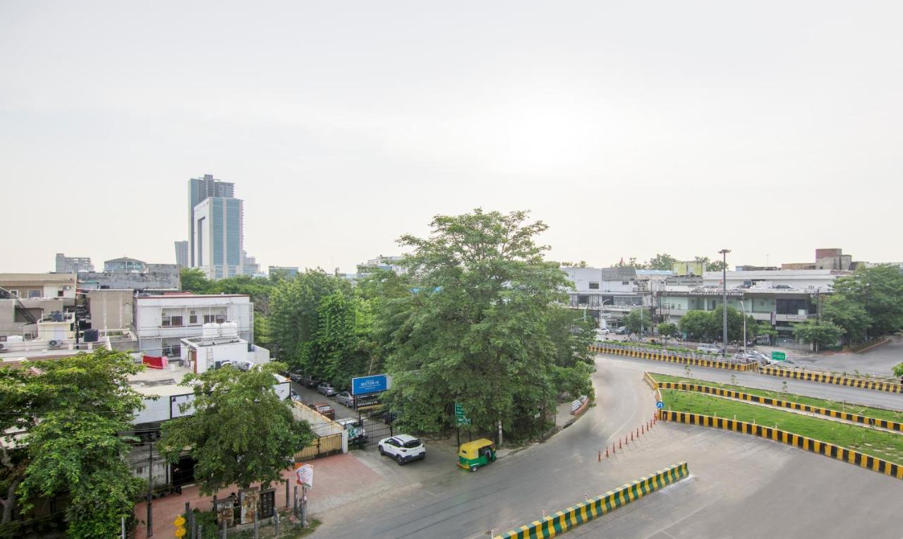 Treebo Swastika Premium Noida Exterior foto
