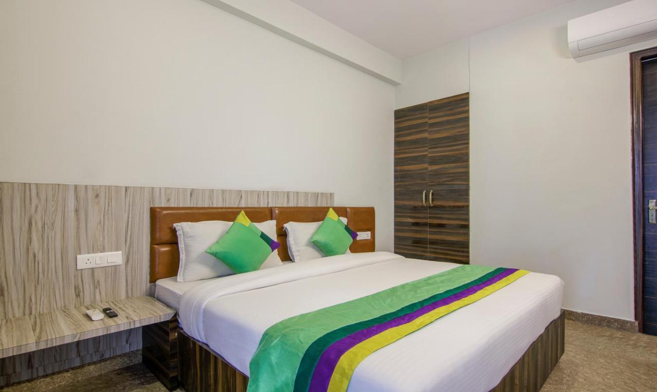Treebo Swastika Premium Noida Exterior foto