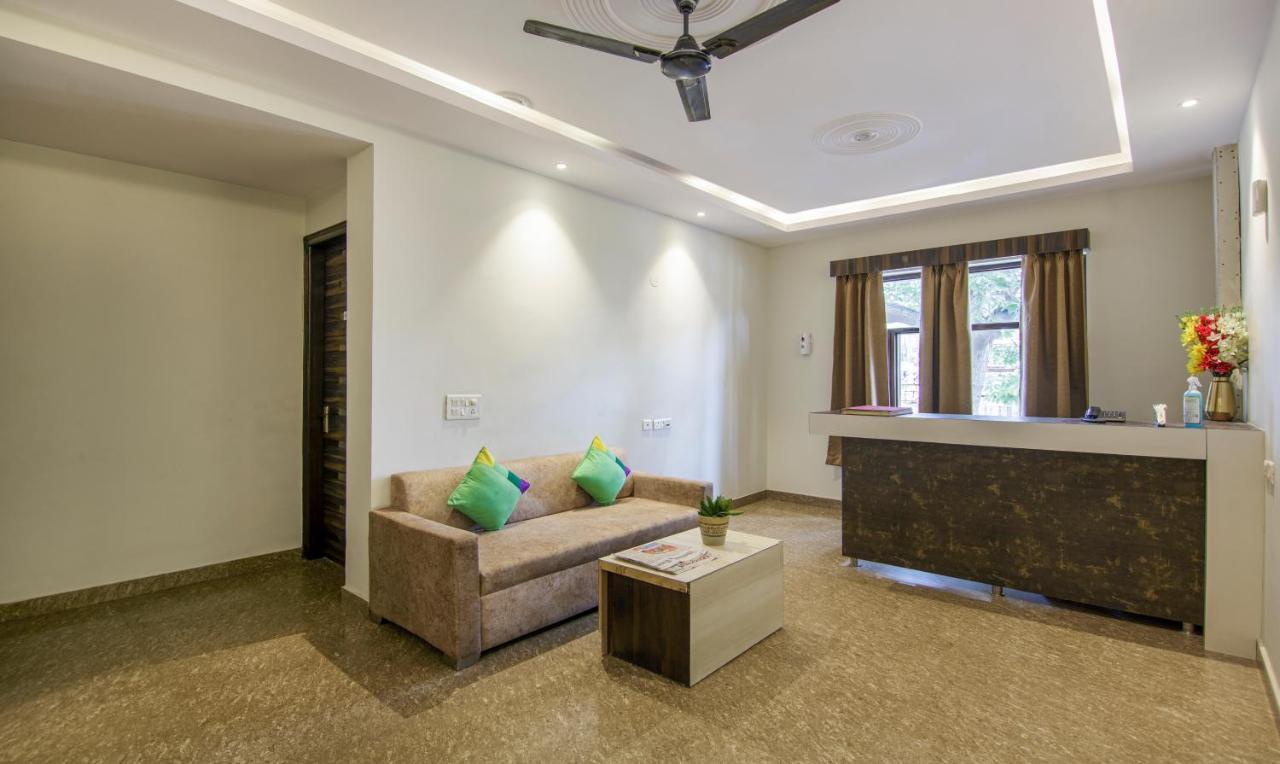 Treebo Swastika Premium Noida Exterior foto
