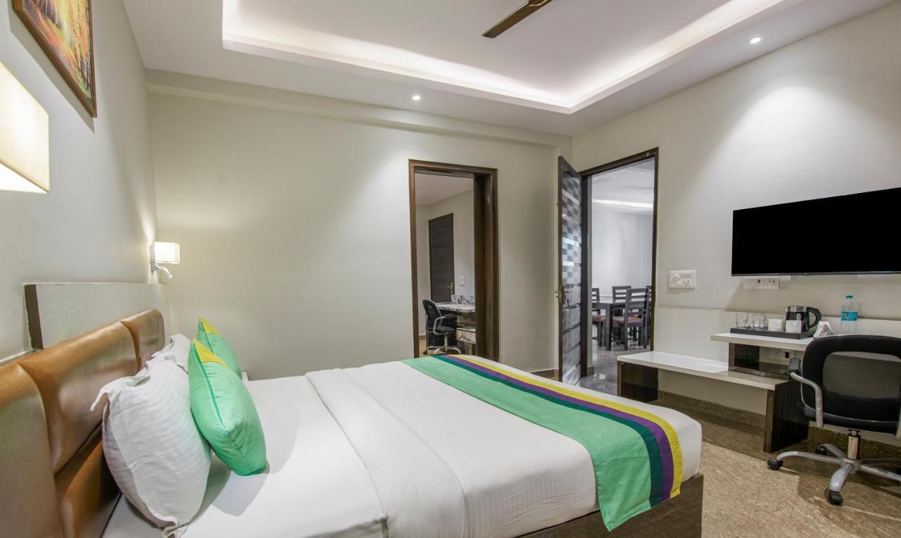 Treebo Swastika Premium Noida Exterior foto